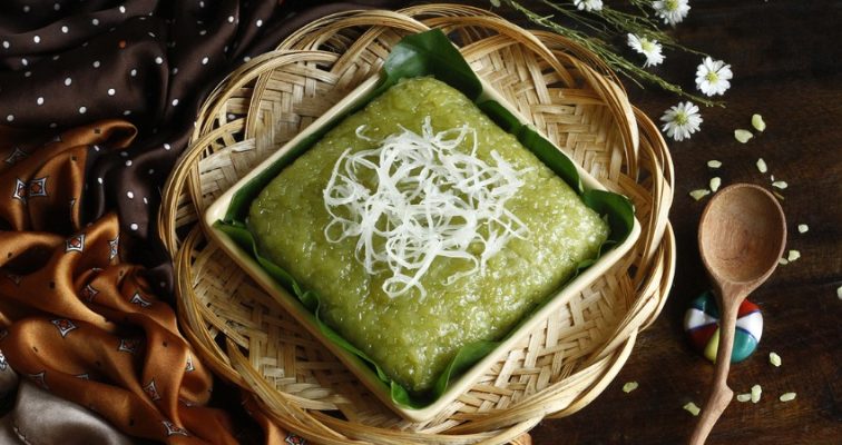 Cốm xào dừa