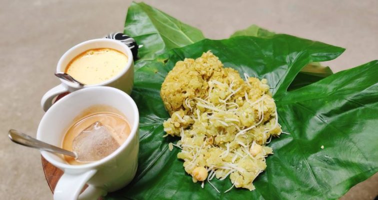 Thưởng thức cốm cùng cafe