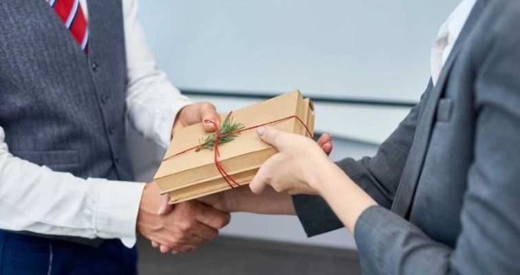 Tìm hiểu môi trường - không gian để tặng quà