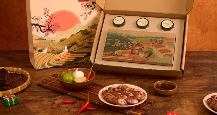 Ảnh hộp quà lạp xưởng gác bếp nhà Đỗ Gia 1