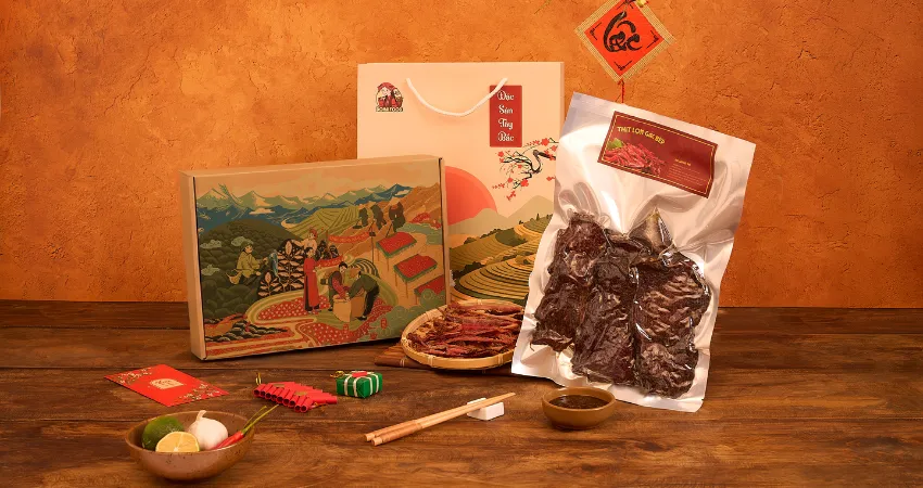 Ảnh hộp quà thịt lợn gác bếp nhà Đỗ Gia 1