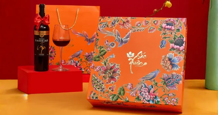 Hộp bánh kẹo trong set quà Thành Công nhà Đỗ Gia 7